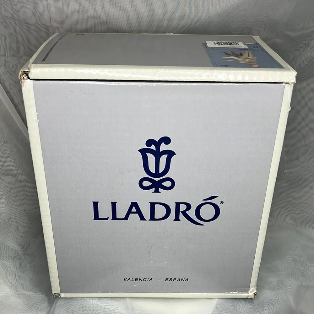 Lladro Porcelain Figurine, Ballet Descanso 05496 - Picture 10 of 12